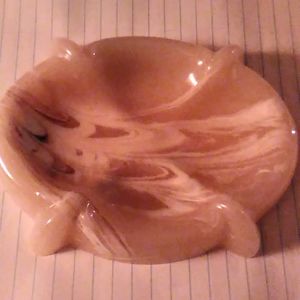 Oval alabaster soap dish